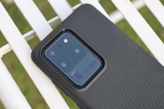 三星S20Ultra再遇滑铁卢：用户抱怨发热严重 镜头对焦像是帕金森