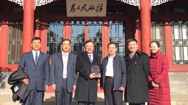 华为清华联合创办的“小清华”！这所学校一般的有钱人也进不去！