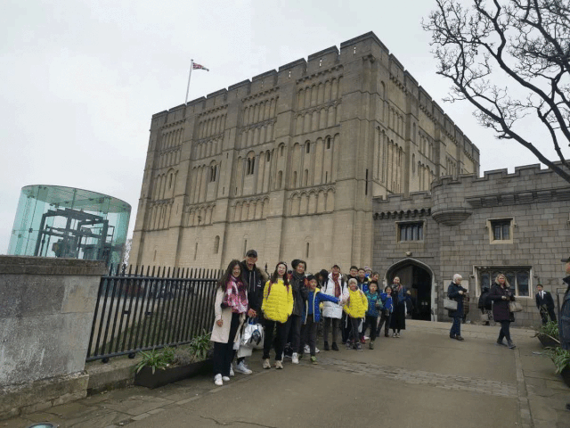 华为清华联合创办的“小清华”！这所学校一般的有钱人也进不去！