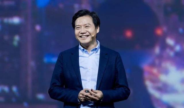 华为新专利曝光,年度旗舰有望使用,但被网友认为方向错了?