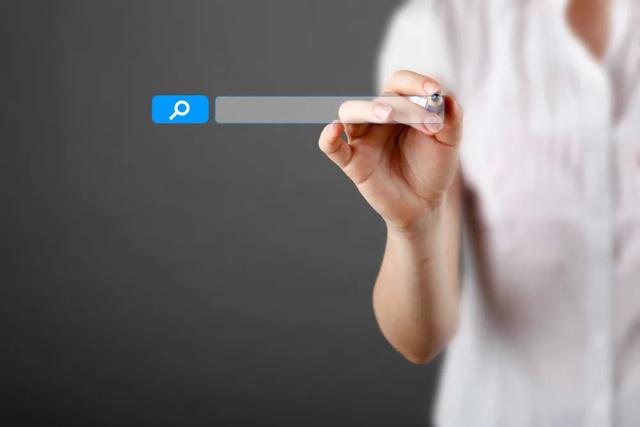 拼多多、百度、虎牙、斗鱼都入局了，谁是直播电商下一匹黑马？