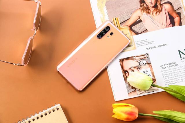 手机别乱选，不同人群不同需求，推荐三款最“合适”的手机