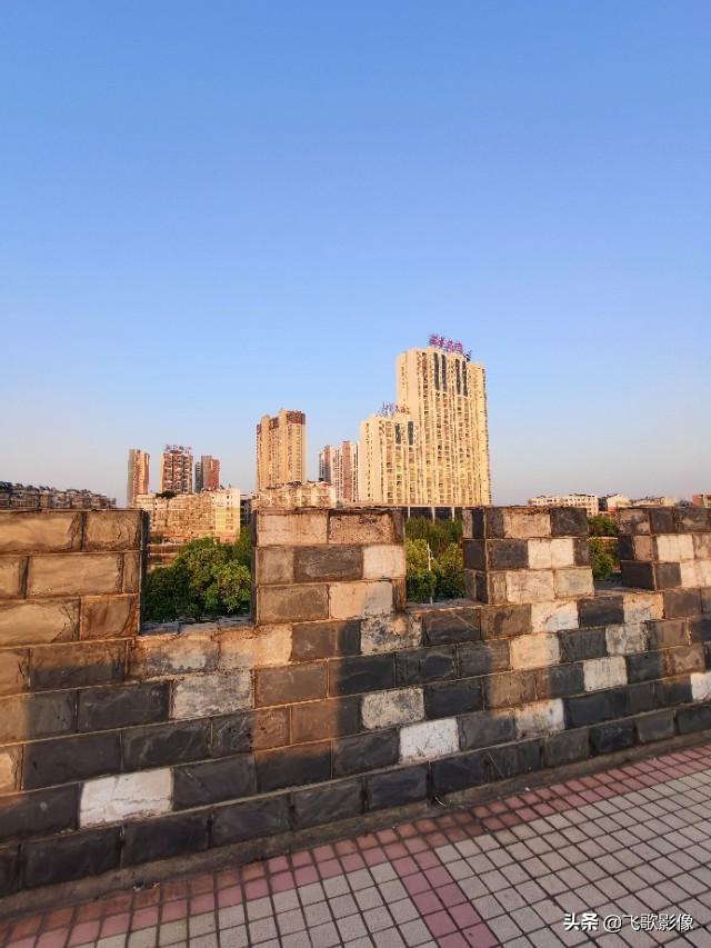 体验荣耀30，一句话：好漂亮！二句话：真爱她！三句话：娶回家！