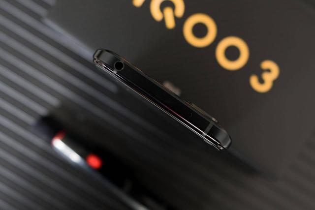 生而强悍的5G性能强机，vivo全新旗舰iQOO 3深度体验