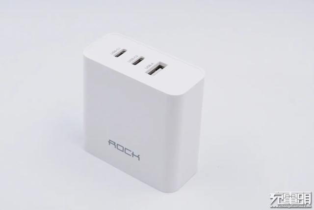 打破外国氮化镓芯片垄断，首款内置中国芯氮化镓快充深度拆解