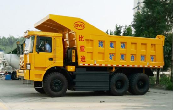 比亚迪董事长亲自试车，这款车耗资25亿，国人纷纷点赞