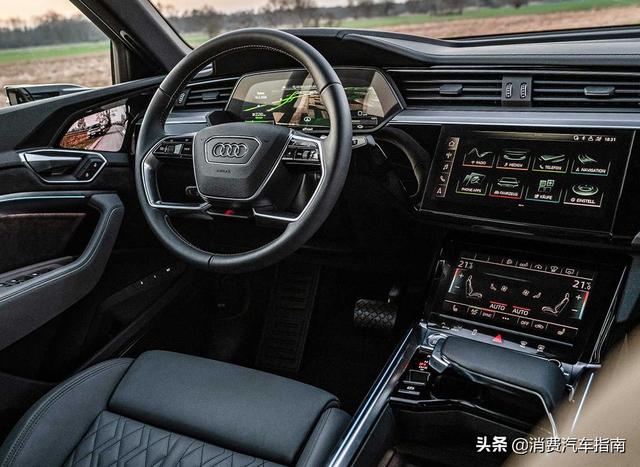 奥迪也拼了！新车比特斯拉酷炫，长超4米9+6块液晶屏，爆408马力