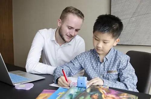 双面猿辅导：烧钱宣传，退费困难，10亿还能烧多久？