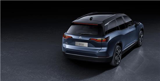 蔚来ES8一键加电，解锁代客加电，无接触补能