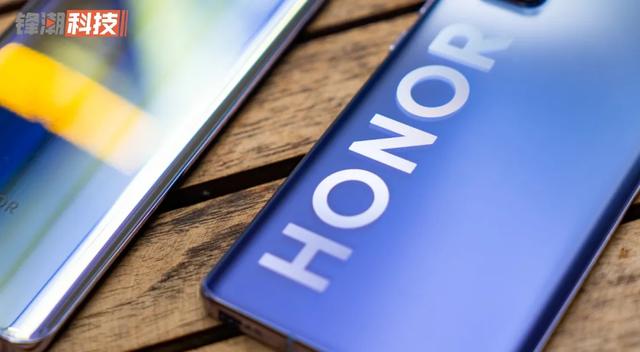 荣耀这次怎么不按套路出牌？将5G机杀到这个价，还要赚钱不？