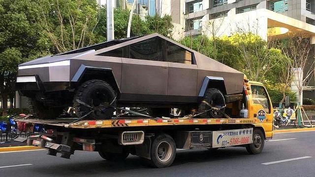 特斯拉皮卡现身上海街头，比悍马霸气，国内上市临近了？