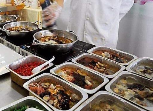 看了阿里食堂忍了，华为的也忍了，见到京东的：怪不得不舍得离开