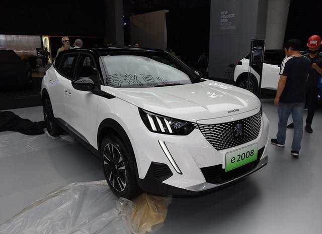 66亿新能源车国补将下发；特斯拉回应国产Model 3标准版降价；百度自动驾驶出租车全面开放