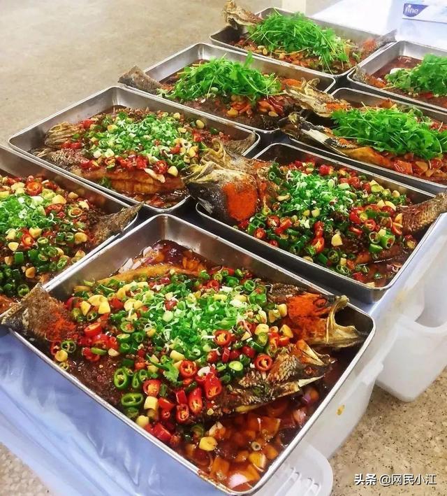 感受一下别人家的食堂！阿里VS华为食堂，网友难怪员工那么忠心