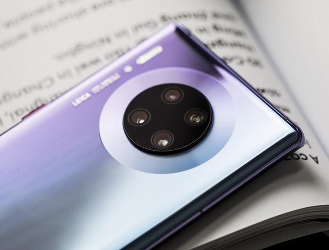 买手机选苹果还是华为？内行人的回答非常中肯，网友：涨知识了！