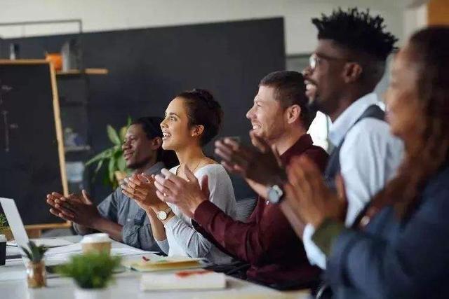 这个中国男人，为何被"互联网女皇"点赞？