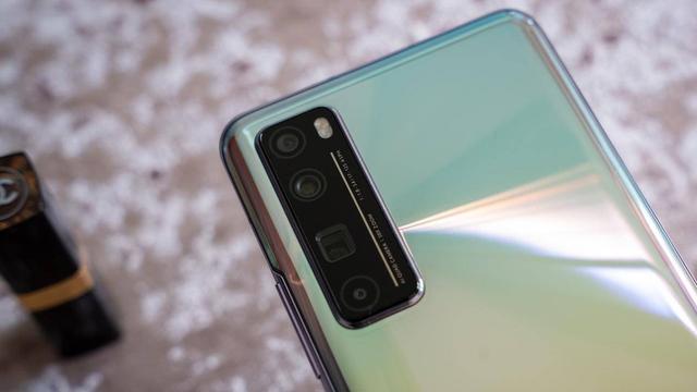 华为nova7 Pro精美图赏 优雅低调的时尚单品