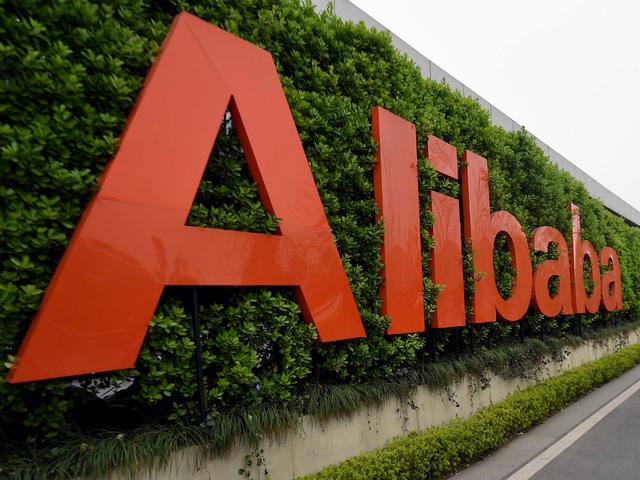 刘强东“出轨”后，天猫总裁中招，黄铮独善其身，笑纳180亿