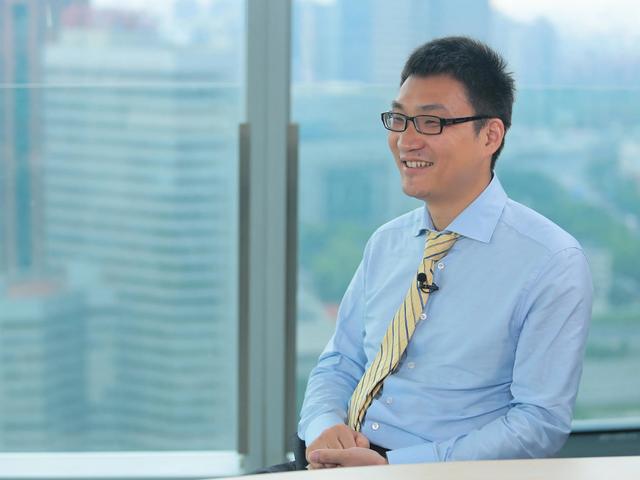 刘强东“出轨”后，天猫总裁中招，黄铮独善其身，笑纳180亿