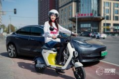 5000块“风火轮”+特斯拉黑科技！＂一屁启动”说走就走