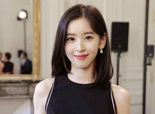 不到30岁的章泽天凭什么驾驭大佬刘强东的?原来她是个狠角色!