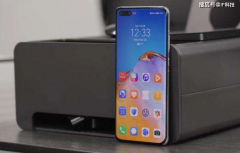 双扬声器和高刷新率没用？卢伟冰再次嘲讽P40：利用信息不对称