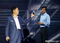 谷歌下狠手：雷军亏惨措手不及，华为却要硬扛到底！