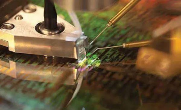 中国芯片巨头再传喜讯，实现5nm量产之后，又开始进军2nm