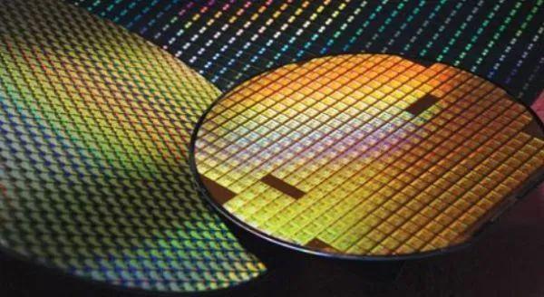 中国芯片巨头再传喜讯，实现5nm量产之后，又开始进军2nm