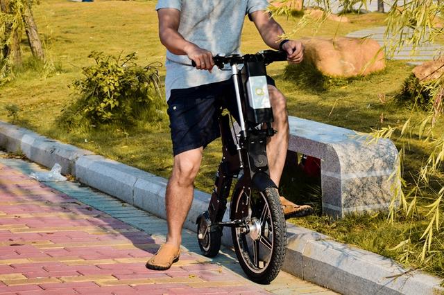 可折叠，20km续航，这款电动车，你们看过没？