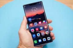 mate40Pro实锤了？屏下设计增添美感，花粉：绝对是华为巅峰之作