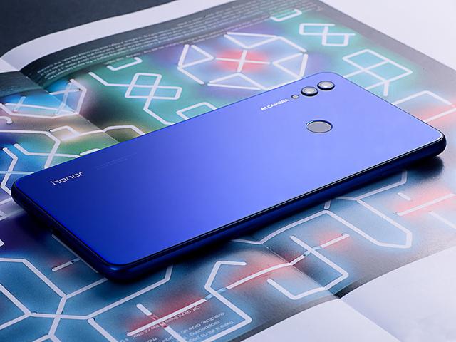 未发先火！7000mAh大电池+7.2英寸屏幕，荣耀Note 20有点“狠”