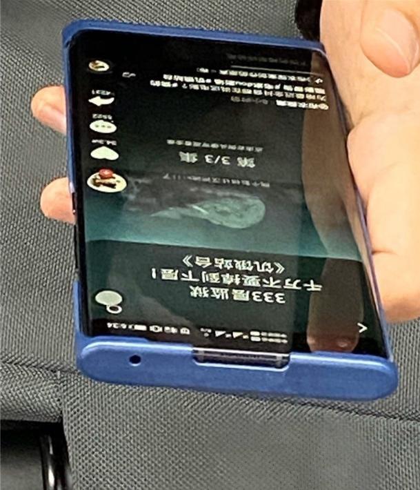 P40 Pro“翻版”？双打孔曲面设计，荣耀30 Pro真机曝光