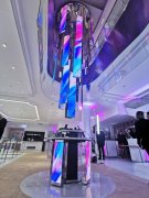 华为法国首家旗舰店正式开业，浓浓科技风，服务设施全面