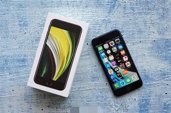 刚上市就破销量纪录！A13仿生芯片+小屏机身，苹果新机香爆了？