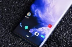 一加概念手机曝光，“潜隐式后摄”技术加持，蝙蝠侠要来了？