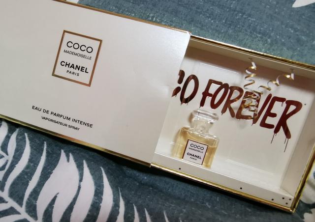 闲鱼上的猪猪女孩