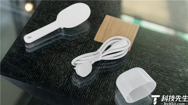 定位“轻生活”状态的年轻人：TOKIT智能电饭煲开箱