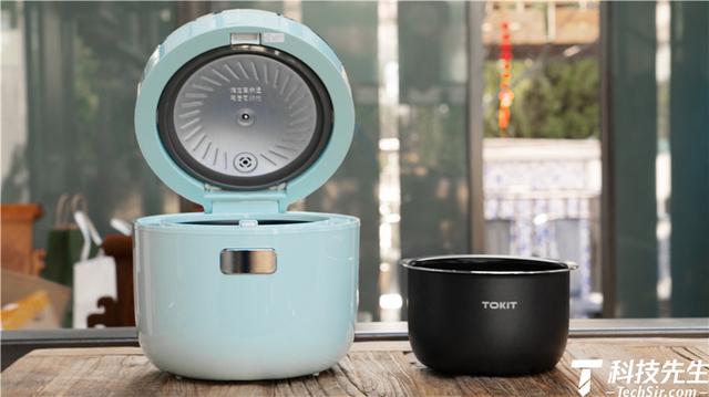 定位“轻生活”状态的年轻人：TOKIT智能电饭煲开箱