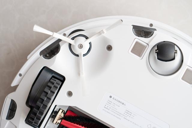 石头扫地机T7开箱评测：全面“进化”，当之无愧的行业旗舰！