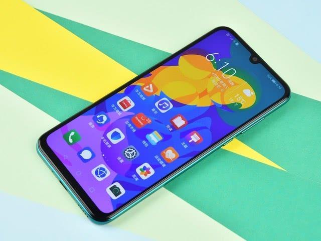 还买啥荣耀9X？华为新机太香：麒麟810+屏幕指纹，价格更感人！