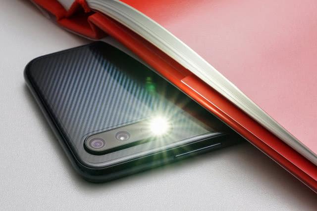 骁龙855+UFS3.0+大电池，跌至清仓价，现在入手还香吗？