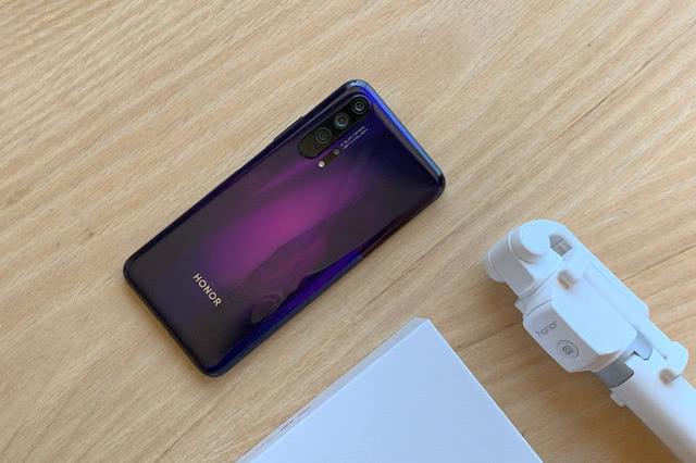 华为开始清仓，麒麟980+光学防抖+NFC，只为给新机让路！