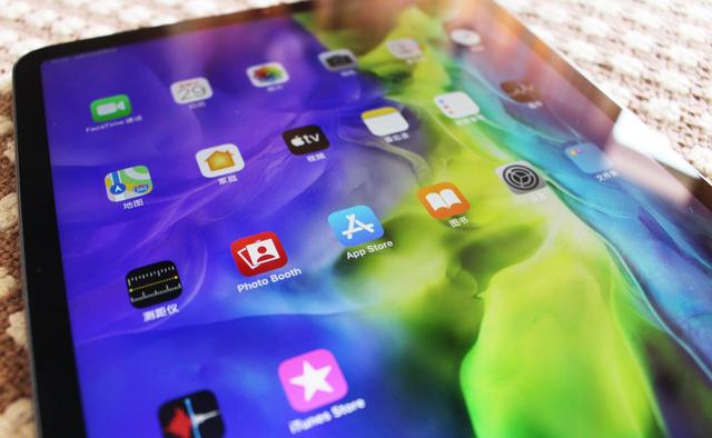 终于有点生产力的样子了！iPad Pro 2020版体验评测