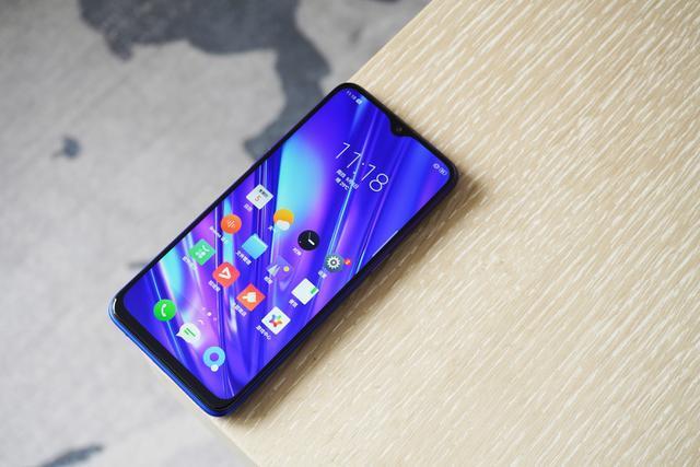 性价比最高的百元机？骁龙712+20W+IMX586，网友：真香！