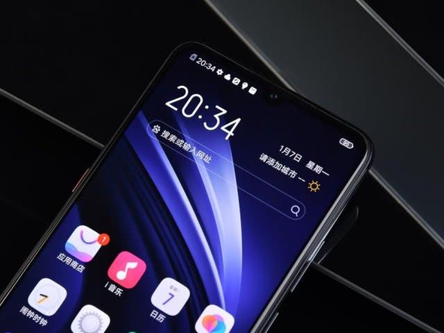 vivo全面发力，骁龙865+120Hz新机将至，想买红米请再等等！