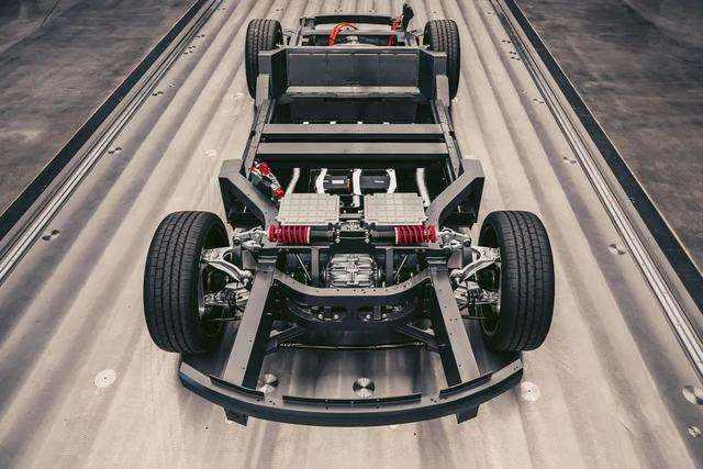 系统扭矩14000N·m，1.9秒内破96.5km/h！Karma发布纯电平台参数