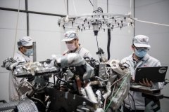 东风汽车炫目“黑科技”，“未来车”没有驾驶座