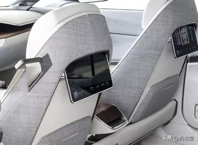 凯迪拉克新款“黑武士”：配无框门+4.2T+10AT，颜值赶超宝马7系