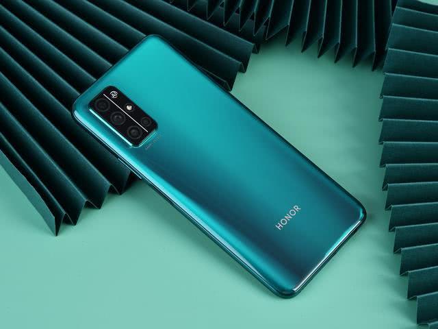 华为开始放大招！麒麟820+40W，最值得入手的5G入门机？